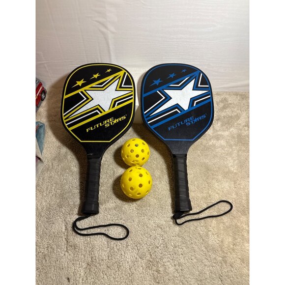 Future Stars Pickleball Game Set With 2 Wooden Paddles & 2 Yellow Pickleballs - Picture 6 of 7